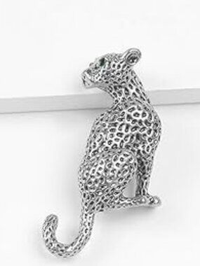 Vintage Look Leopard Lapel Brooch Pin Cheetah Panther Cougar Silver Tone